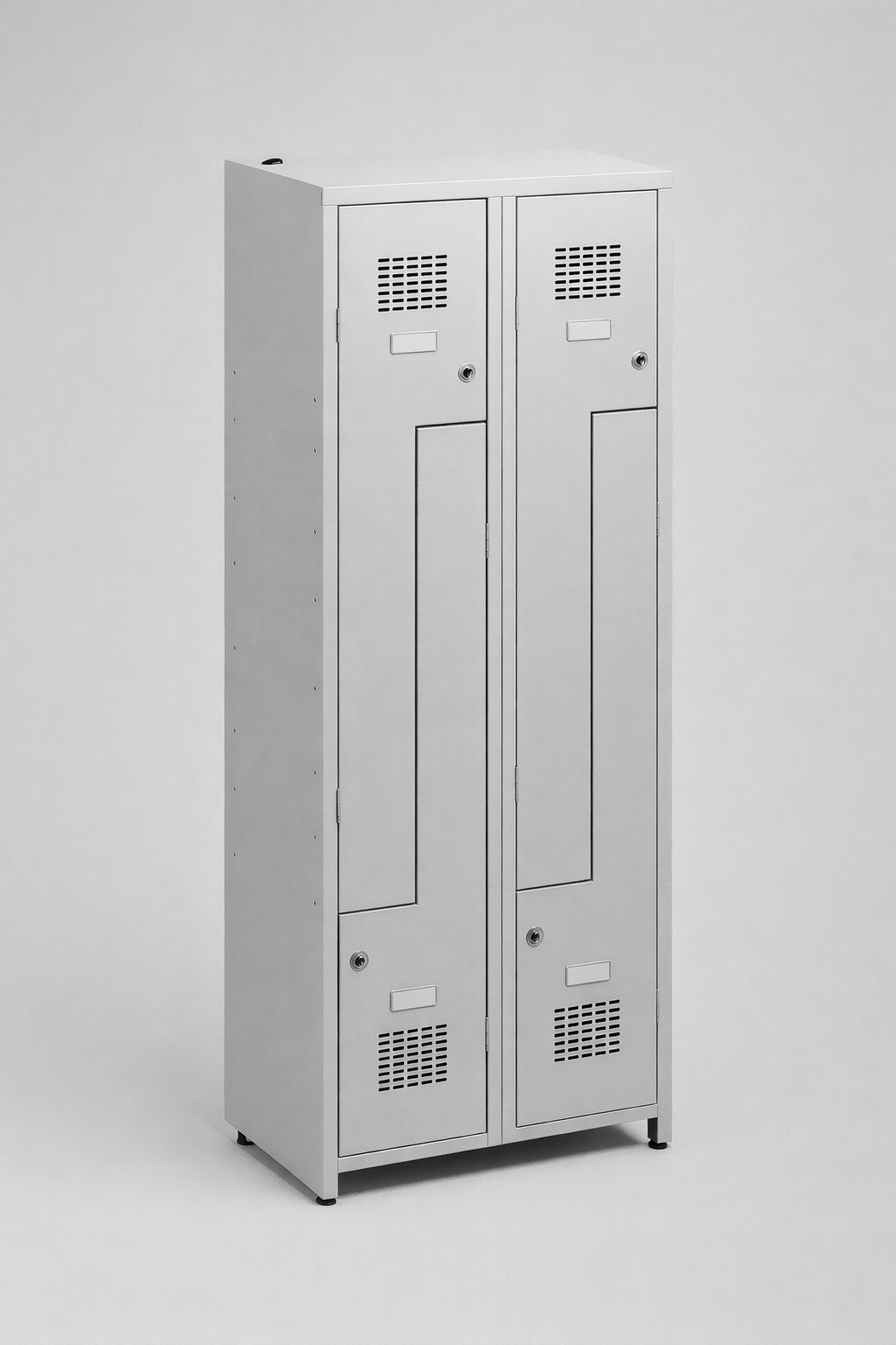 L-shaped staff locker Sul 32 W lx - efficient use of changing-room space while keeping