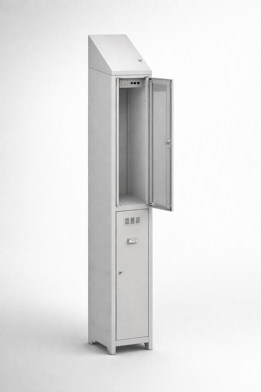 MSUV locker MSus 312v - combining personal or garment storage with controlled