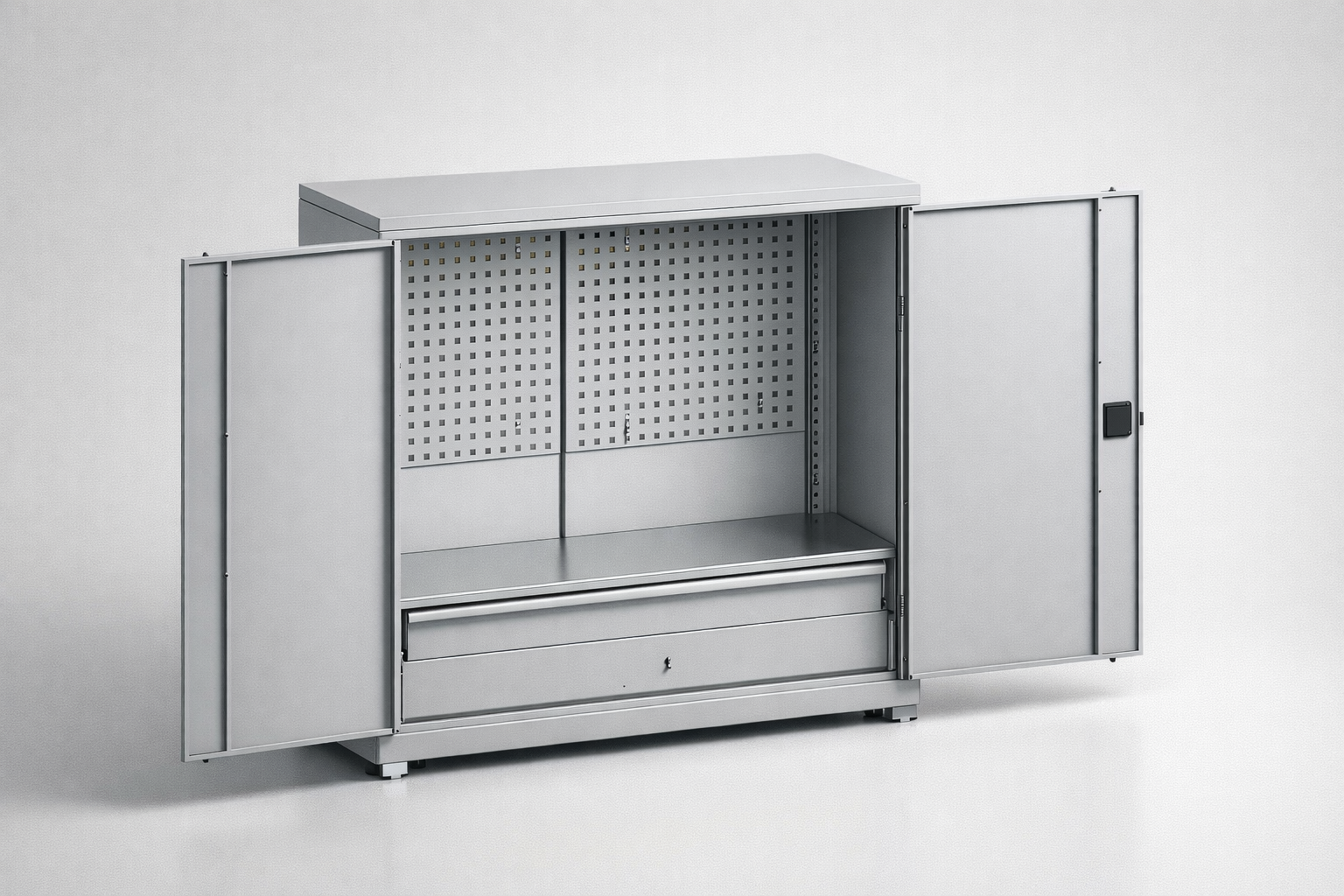 Workshop cabinet MSW112/5-32 - organised tools, components and service equipment