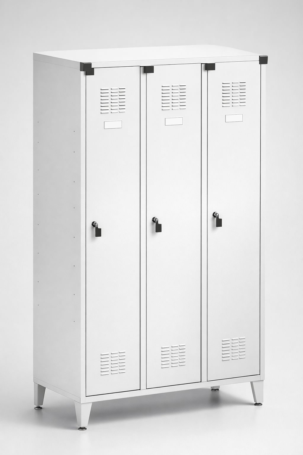 Staff locker Sum 331 W st - orderly personal storage and a repeatable